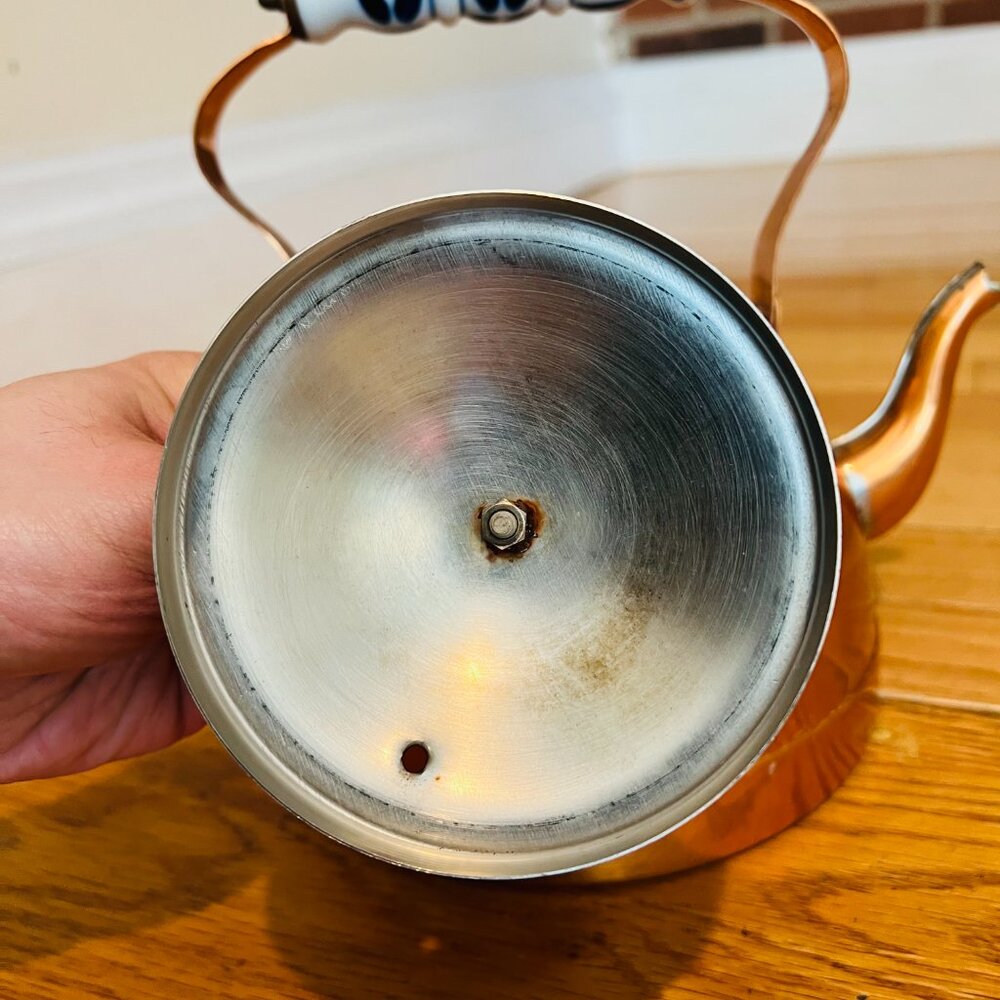 Vintage Copper Teapot w Delft Blue & White Handle & Knob - Picture 10 of 15